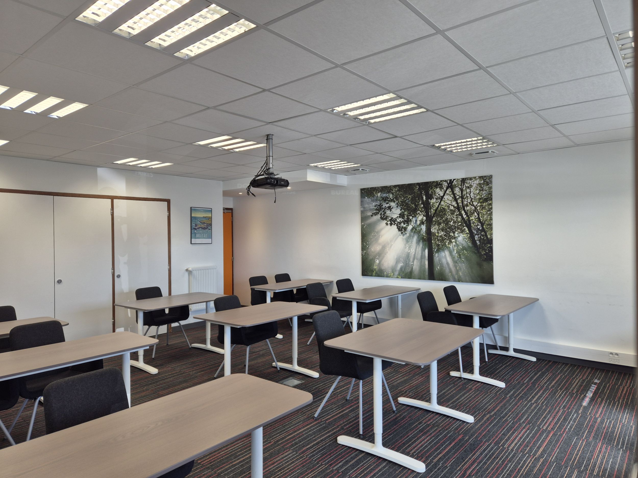 Salle de formation disposition salle de classe 15 perssones